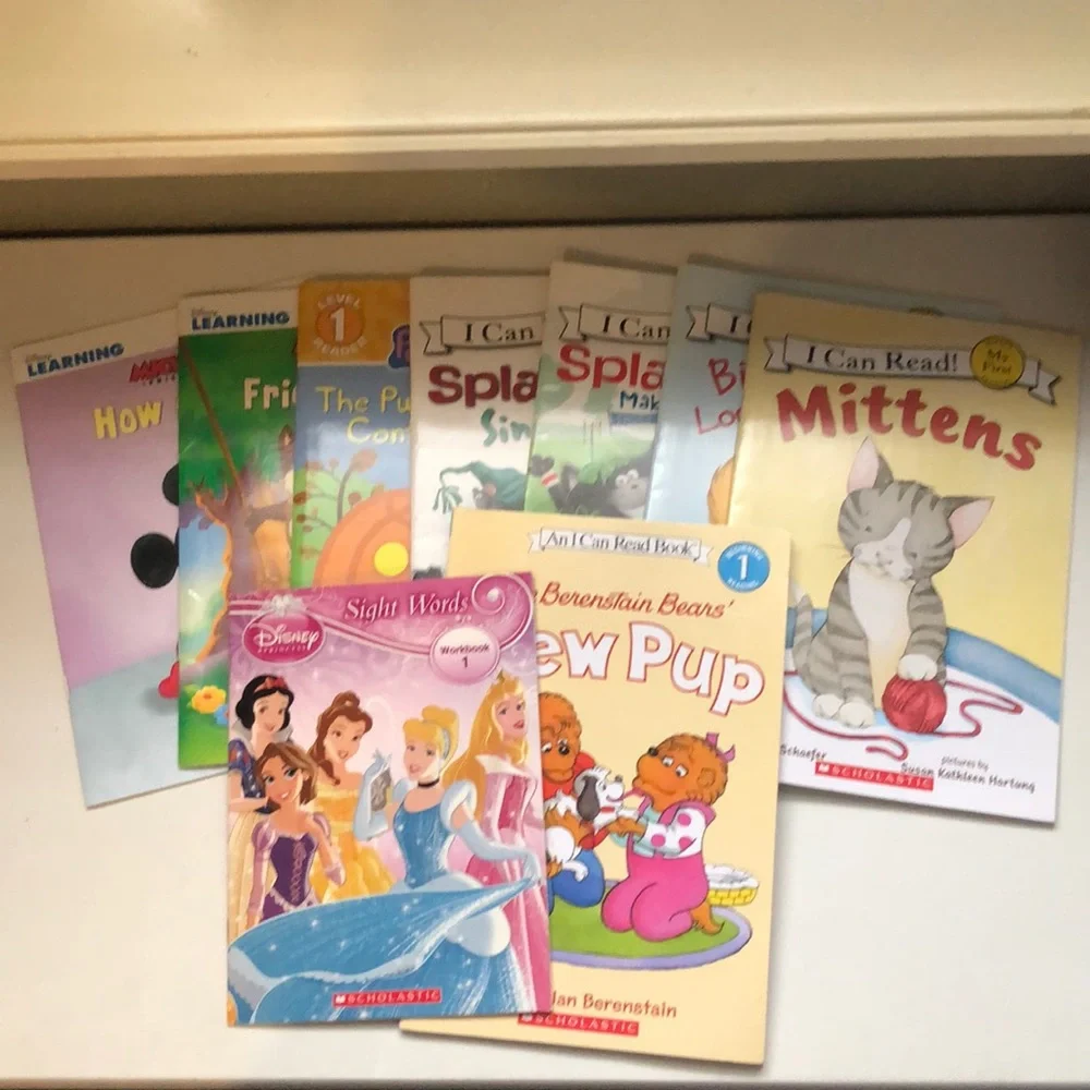 Set Of 9 Scholastic Beginners Reading Paperback Booklets